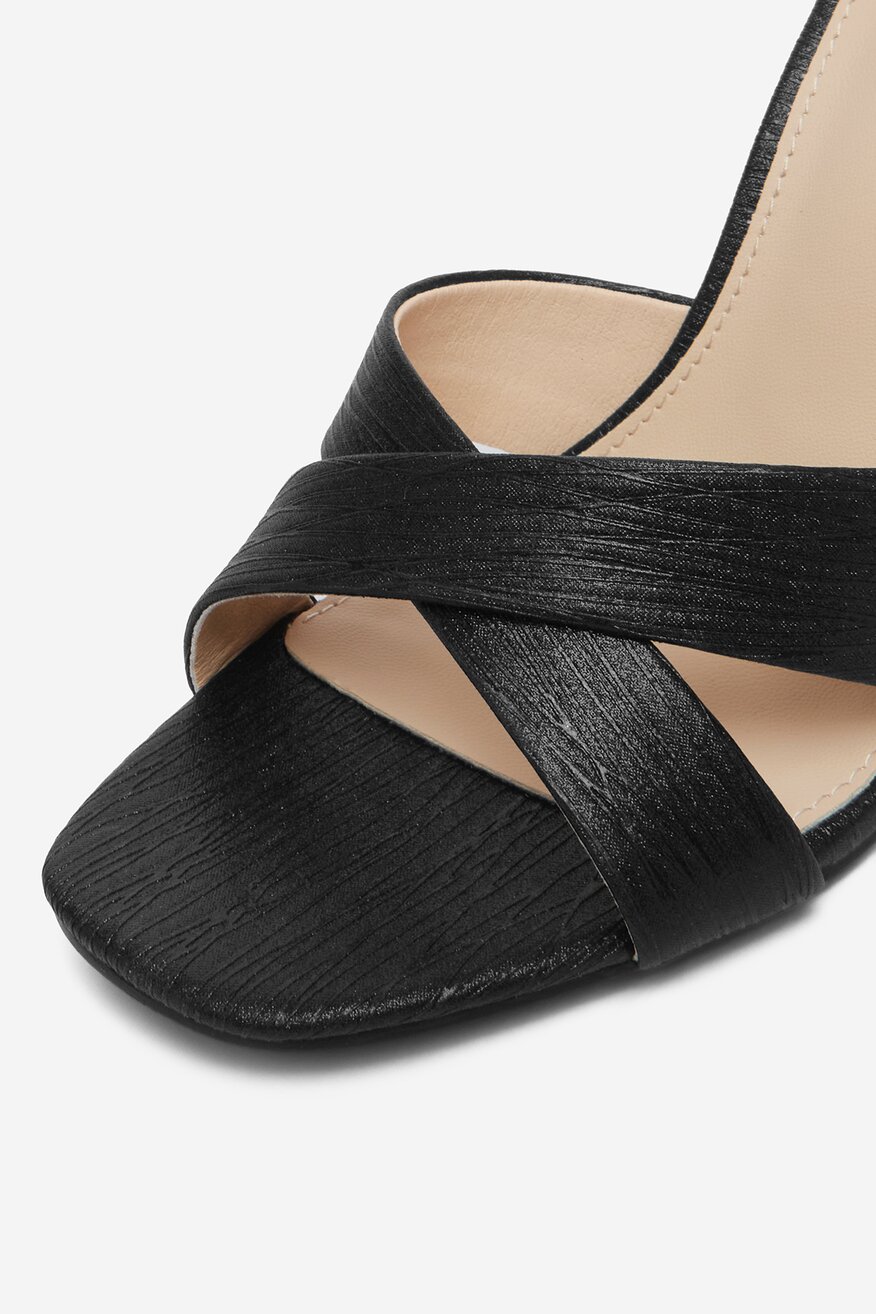 
                DeeZee - Sandały - 5906751933480