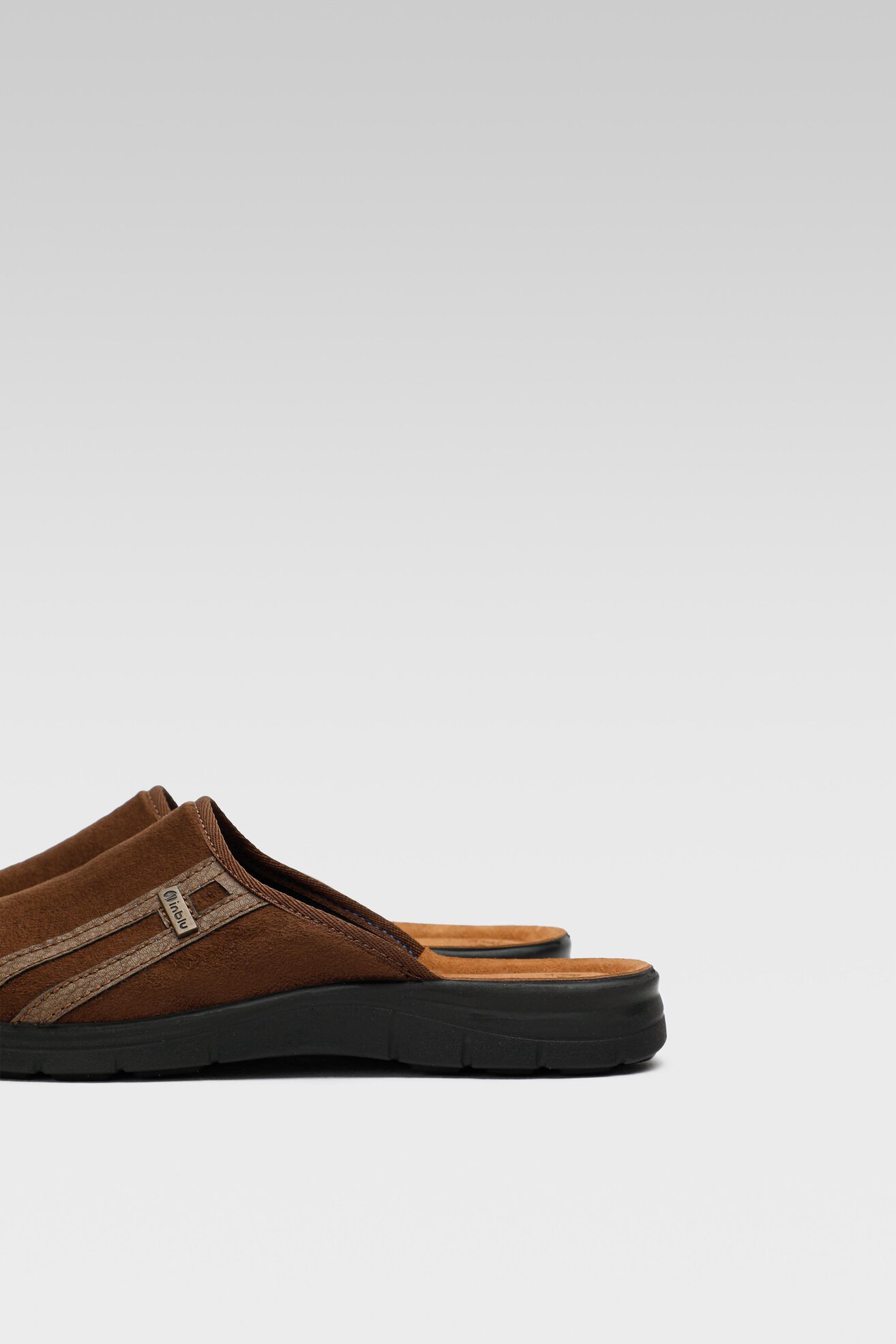 Kapcie Inblu BGD2T701 Brązowy