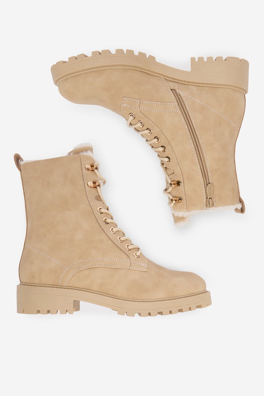 
                Боти DeeZee БЕЖОВ - 5904410910490