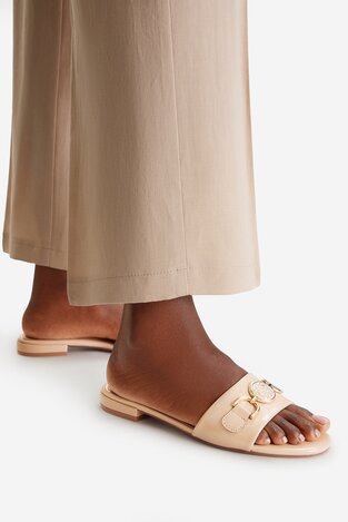 Шльопанець NINE WEST CEO-LS6445-01 БЕЖЕВИЙ