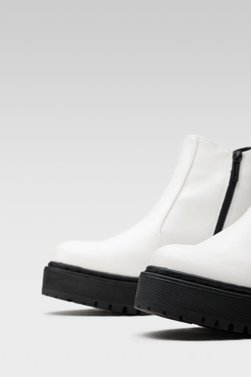 
                Jenny Fairy - Sztyblety na platformie - 5903698925134