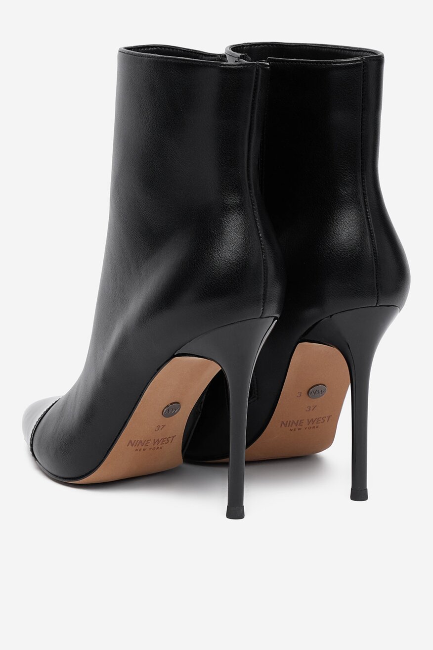 
                Боти NINE WEST ЧЕРЕН - 5906751368190