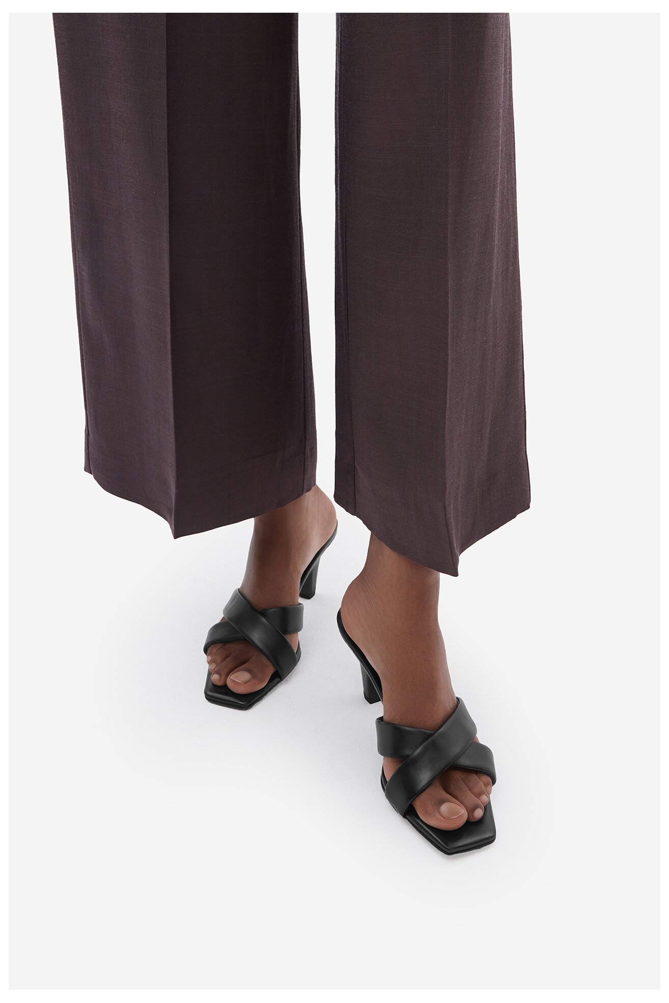 Klapki Gino Rossi EO-GL95F-970 Czarny