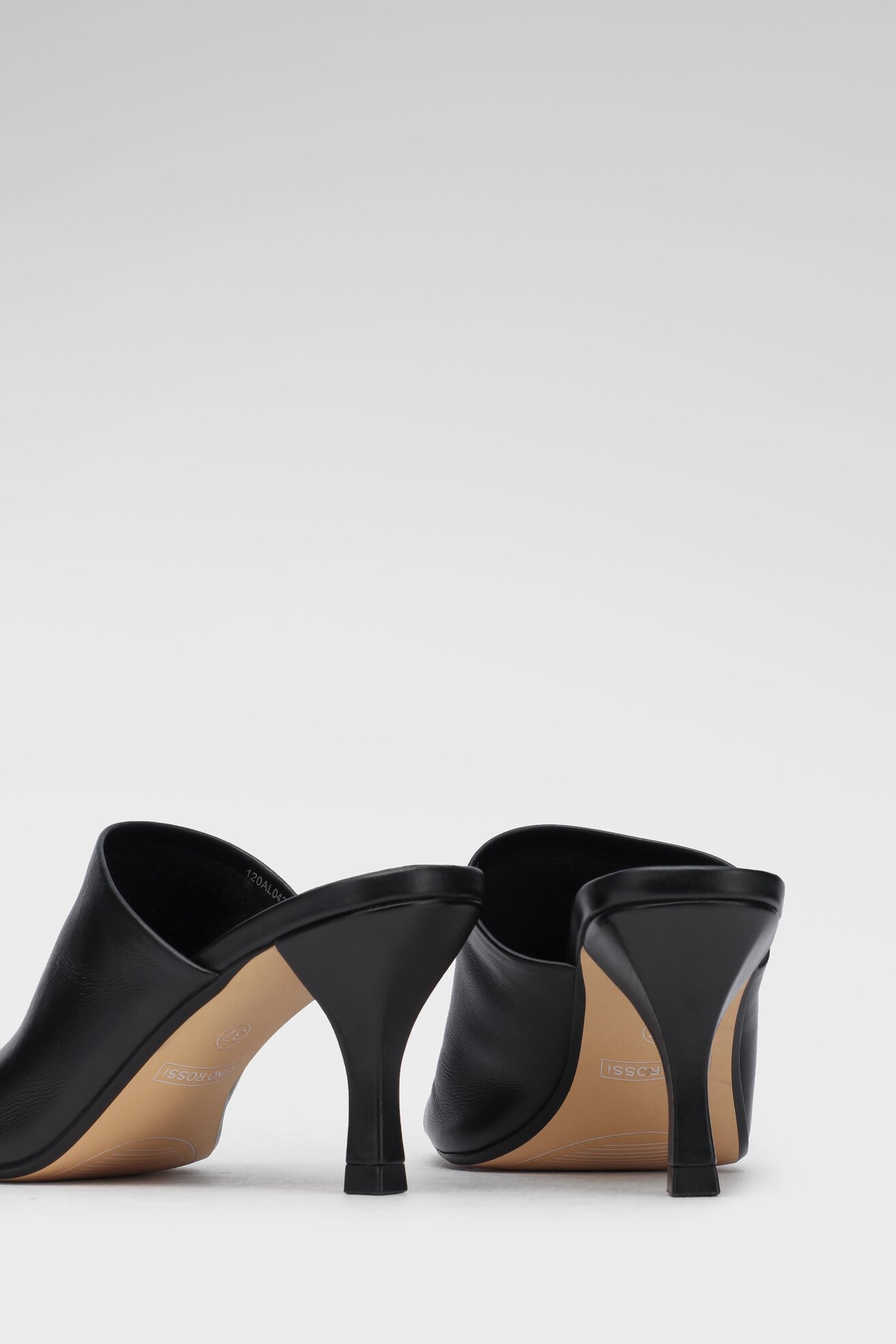 Klapki Gino Rossi 120AL0428 Czarny