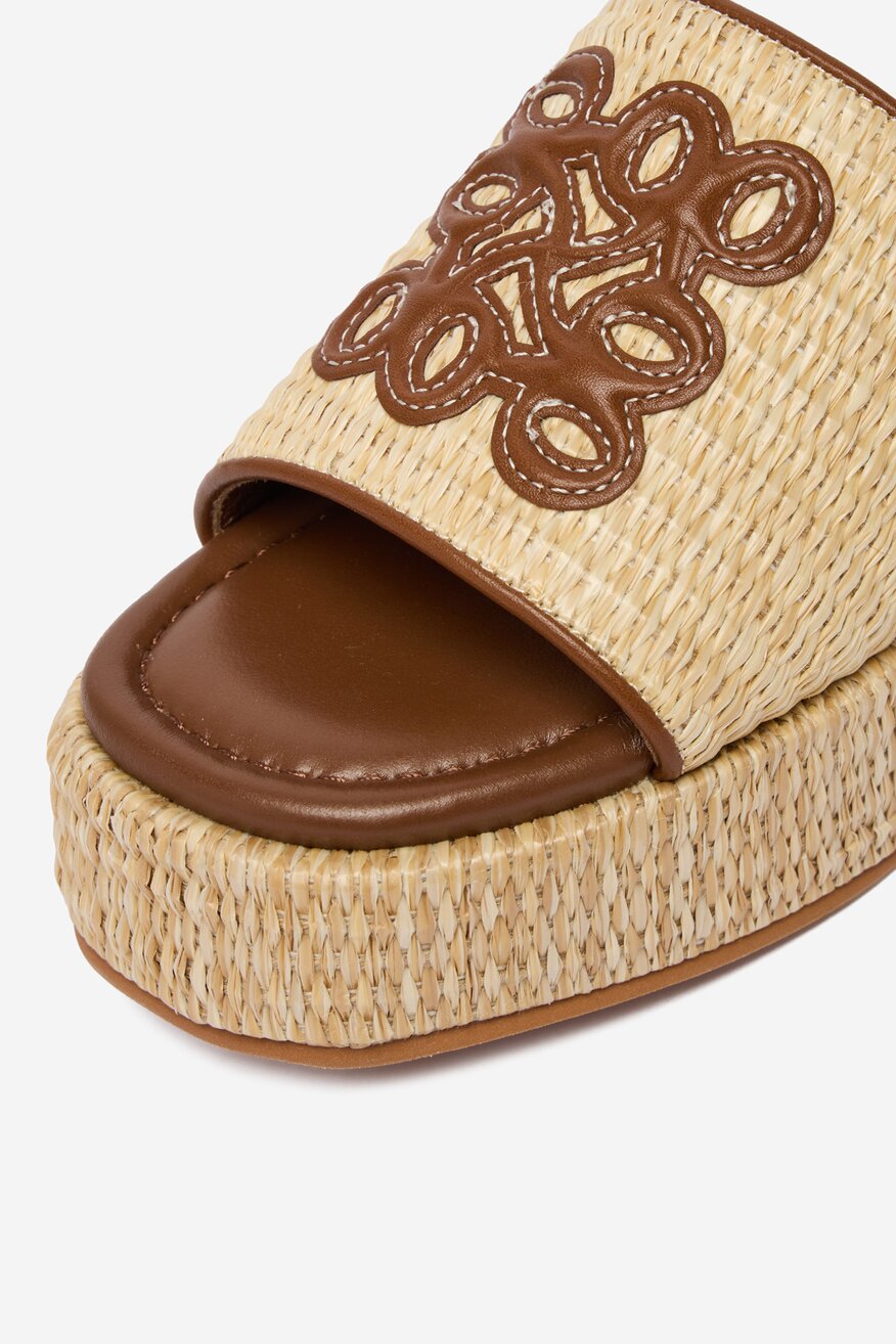 
                Шльопанець NINE WEST БЕЖЕВИЙ - 5907964065241