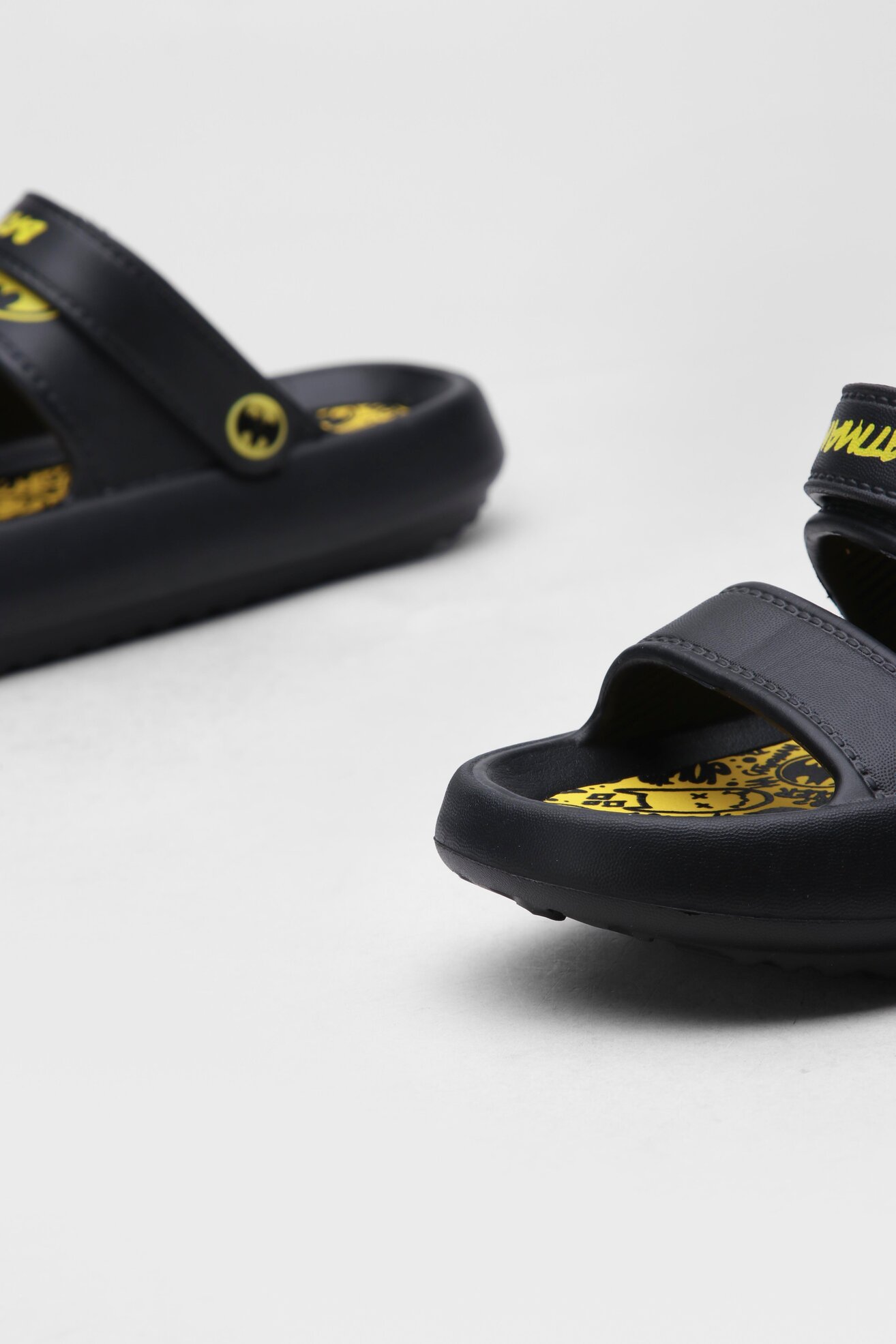 Klapki basenowe Batman SS23-22WBBAT Czarny