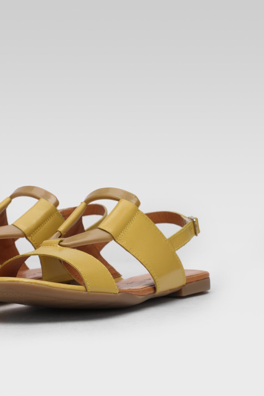 
                Lasocki - Skórzane sandały żółte - 5903698614274