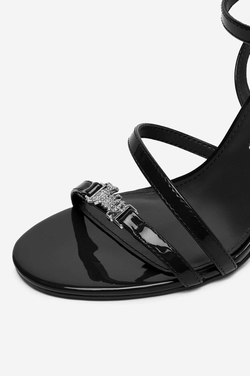 
                Сандалі Juicy Couture ЧОРНИЙ - 5907964022107