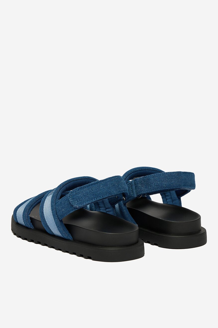 
                Сандалі GUESS JEANS ГОЛУБИЙ - 5907964035206