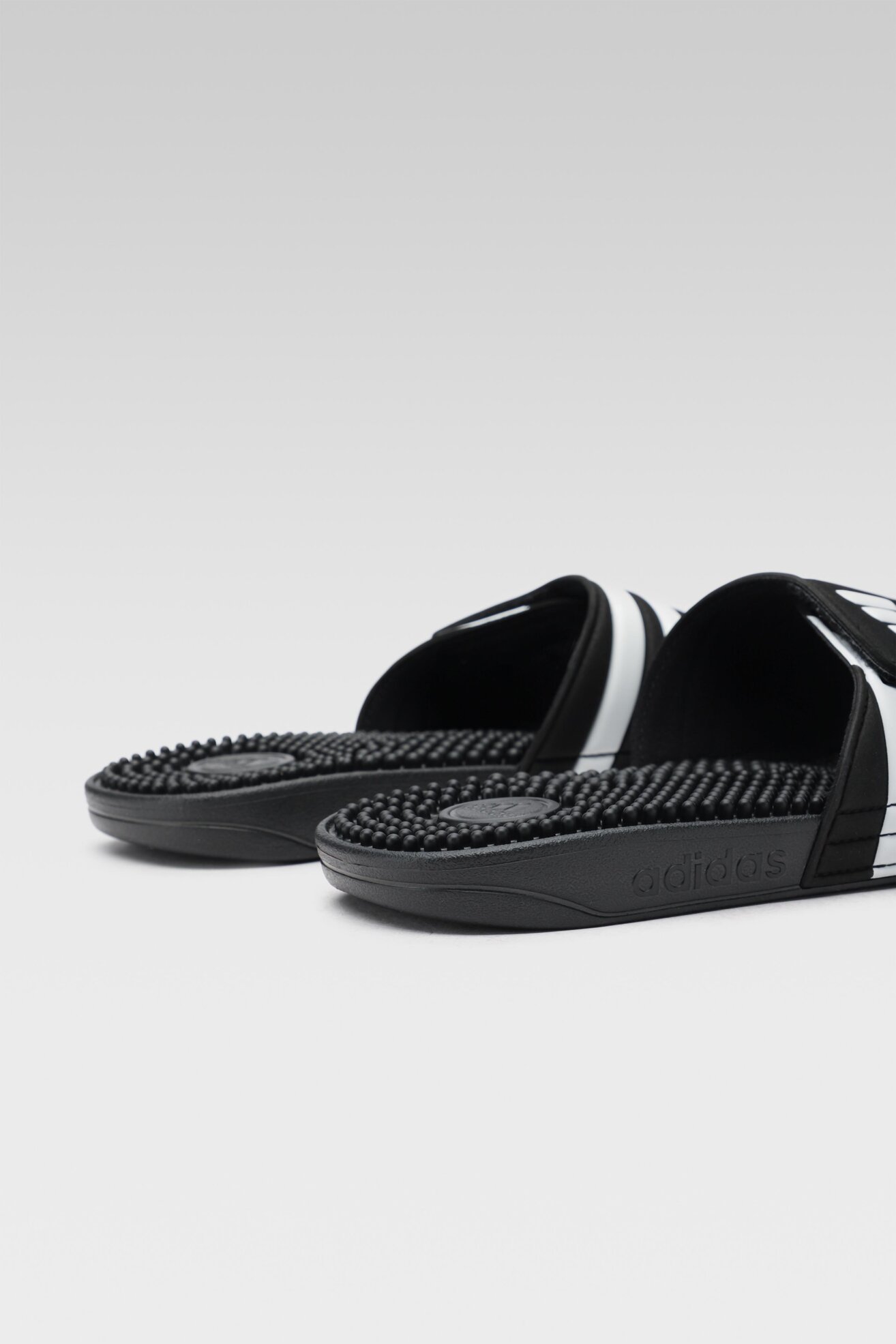 Klapki basenowe adidas F35580 Czarny