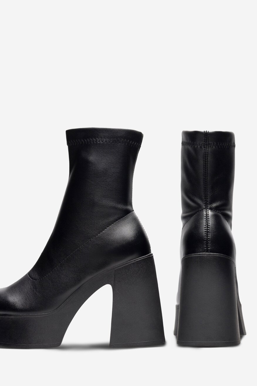 
                Ghete DeeZee NEGRU - 5905588049128