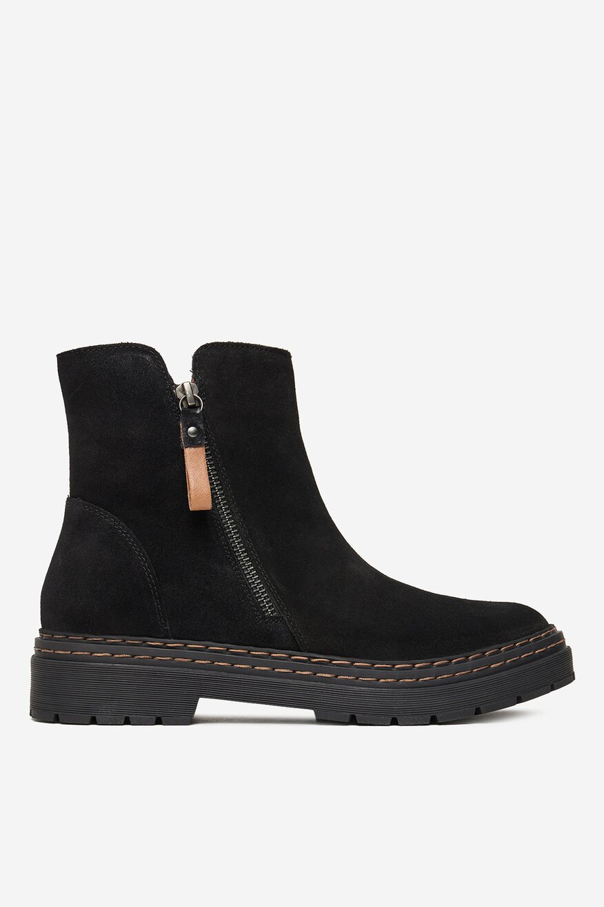 
                Kratke čizme Lasocki CRNA - 5906751291382