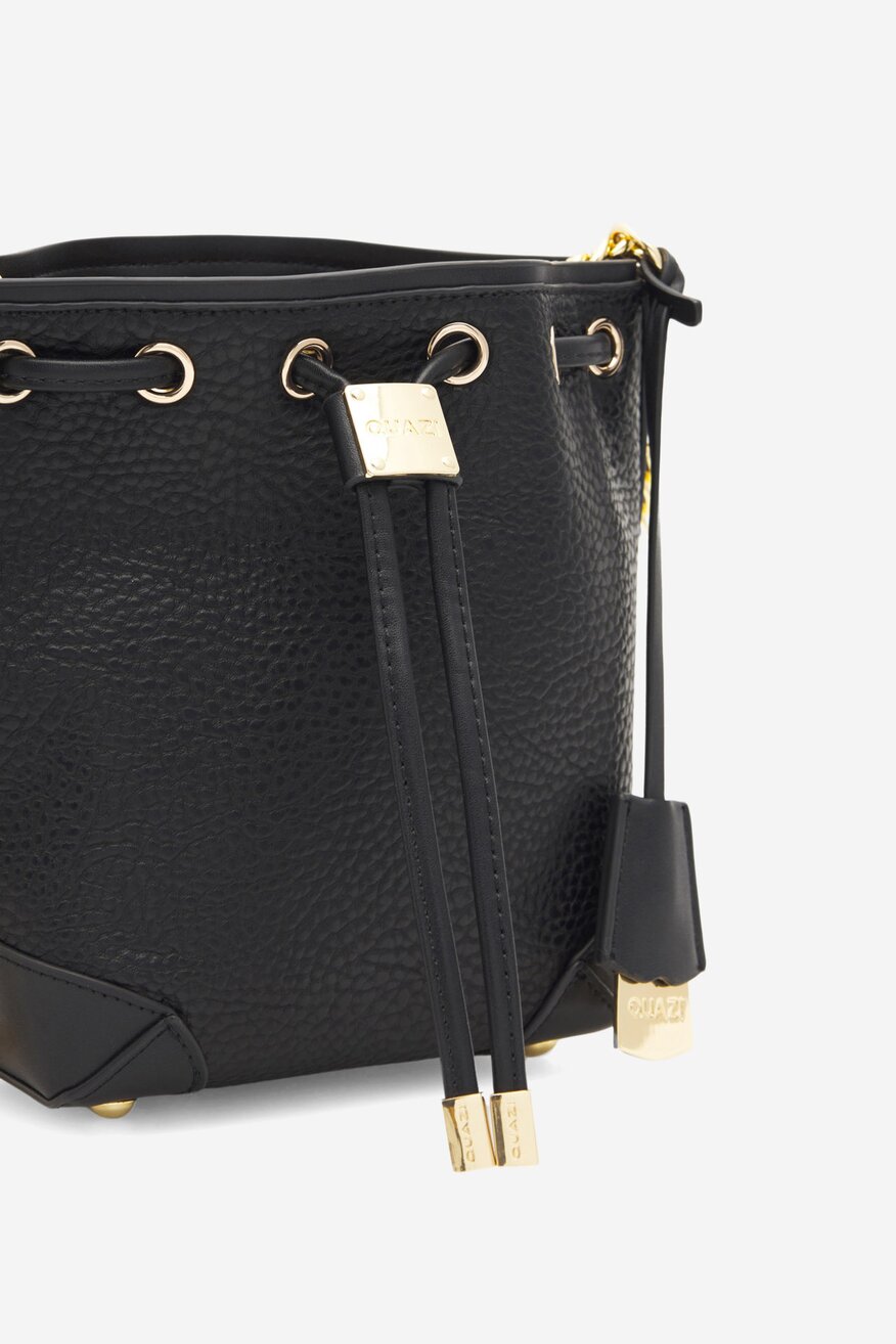 
                Kézitáska Quazi FEKETE - 5905588319665