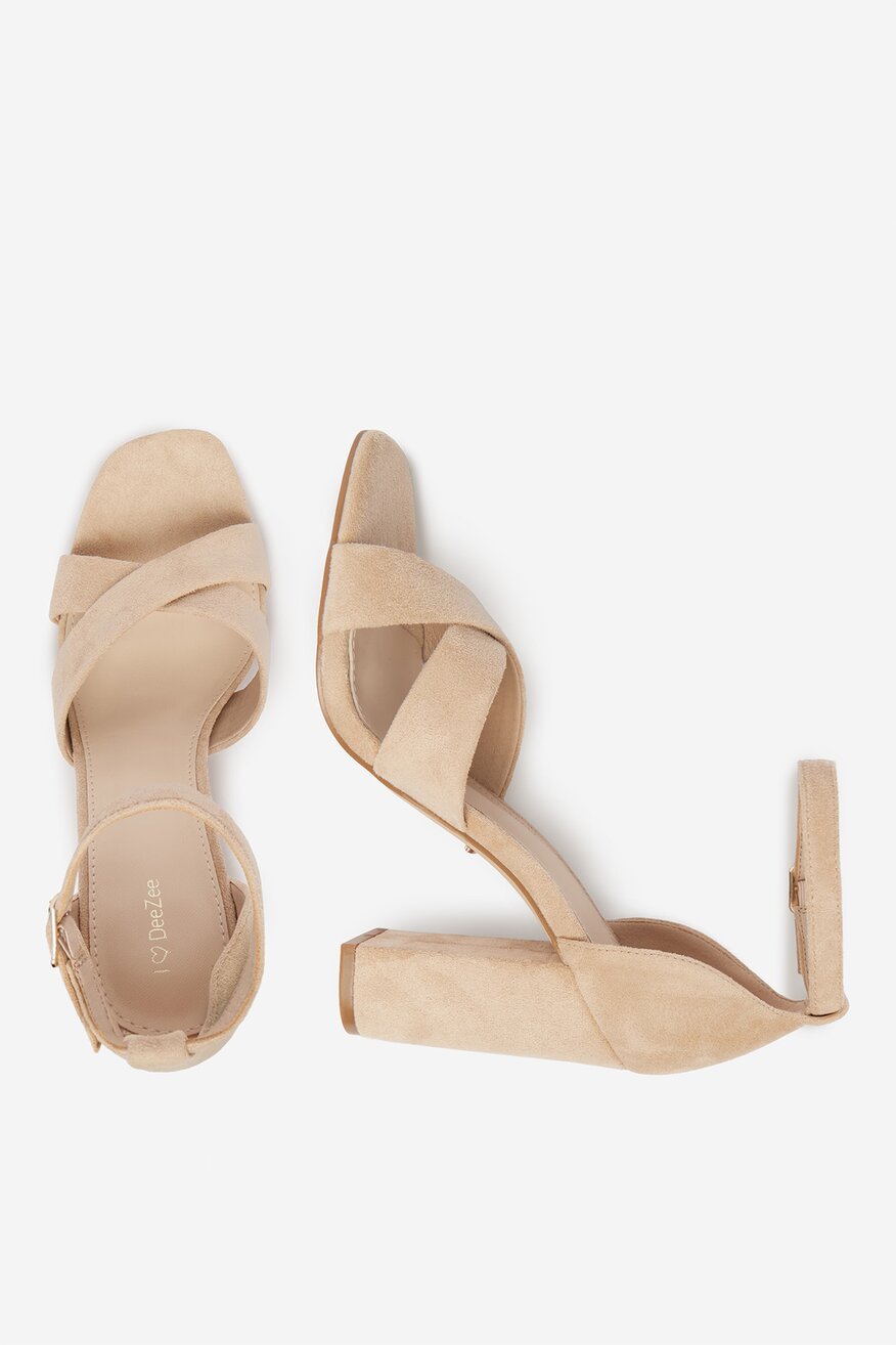 
                Сандали DeeZee БЕЖОВ - 5906751933626