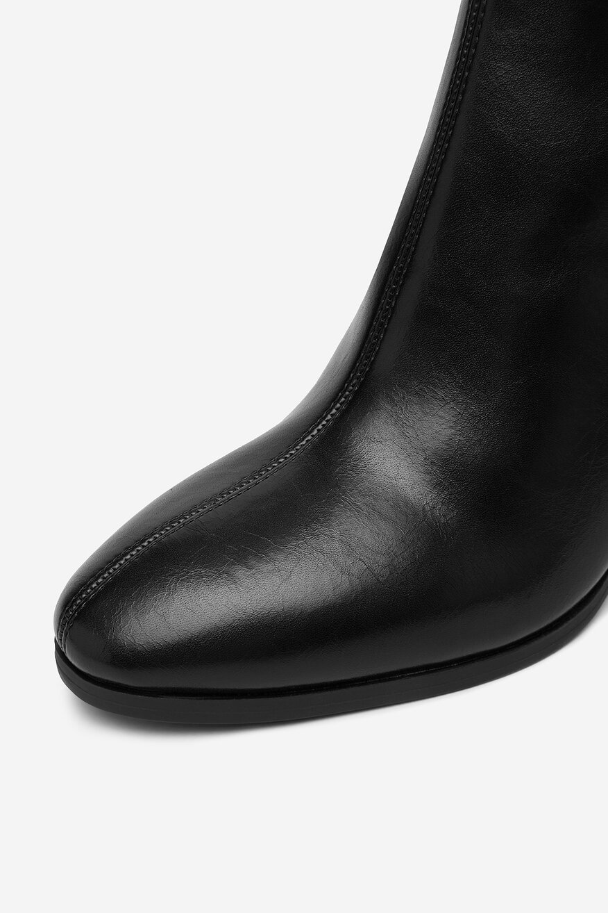 
                Боти Jenny ЧЕРЕН - 5906751400845