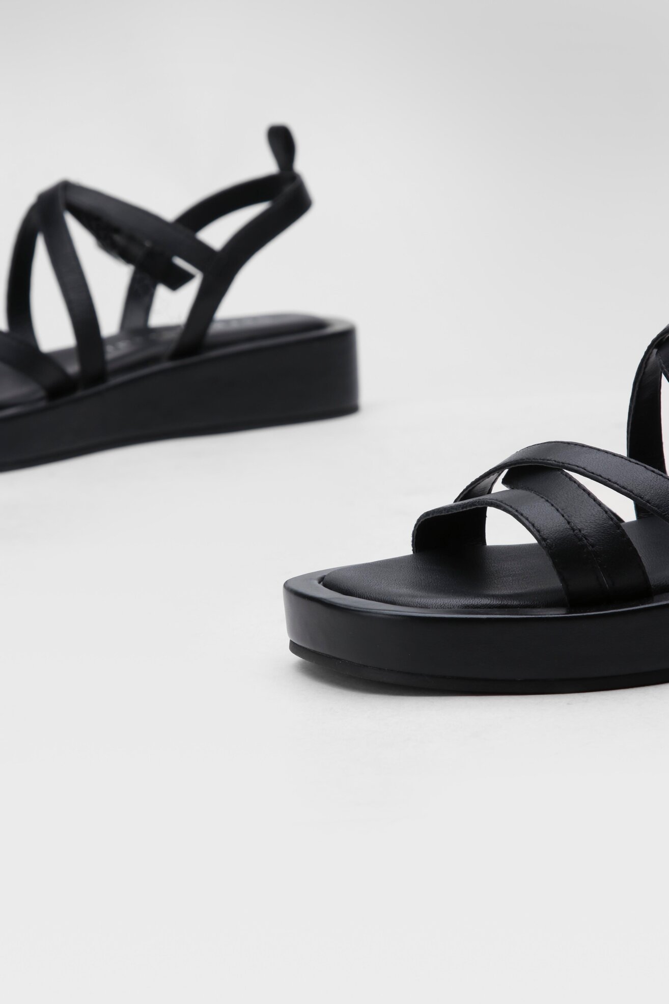 Сандалі Sergio Bardi DELL-CHV-MP-02SB ЧОРНИЙ