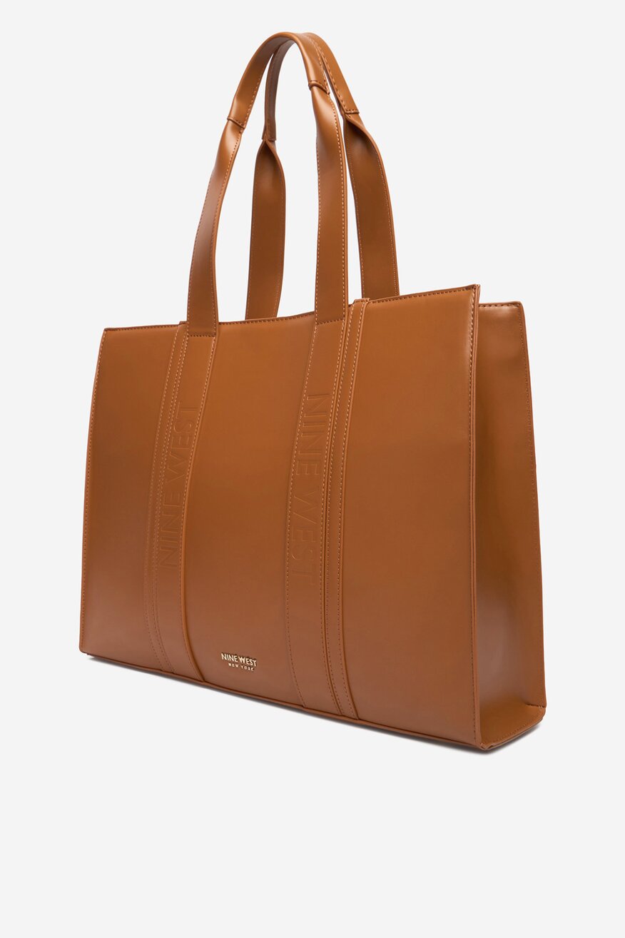 
                Дамска чанта NINE WEST КАМЕЛ - 5906751677995