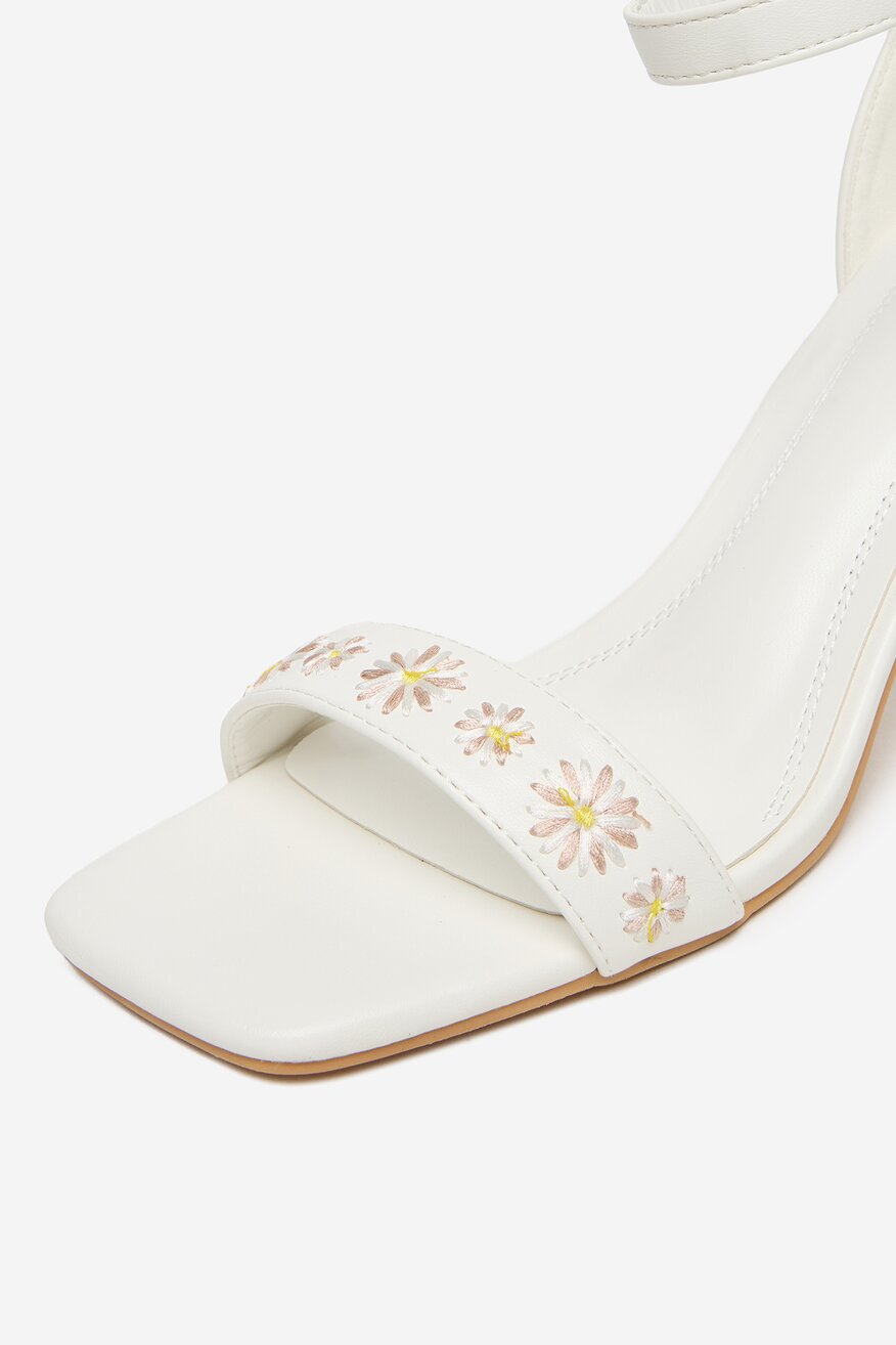 
                Sandale DeeZee ALB - 5904410873245