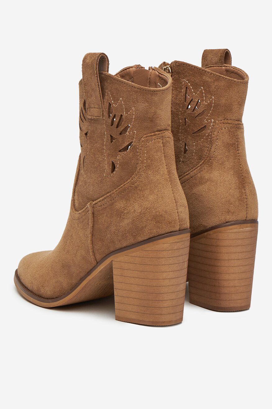 
                Боти DeeZee КАМЕЛ - 5906751066348