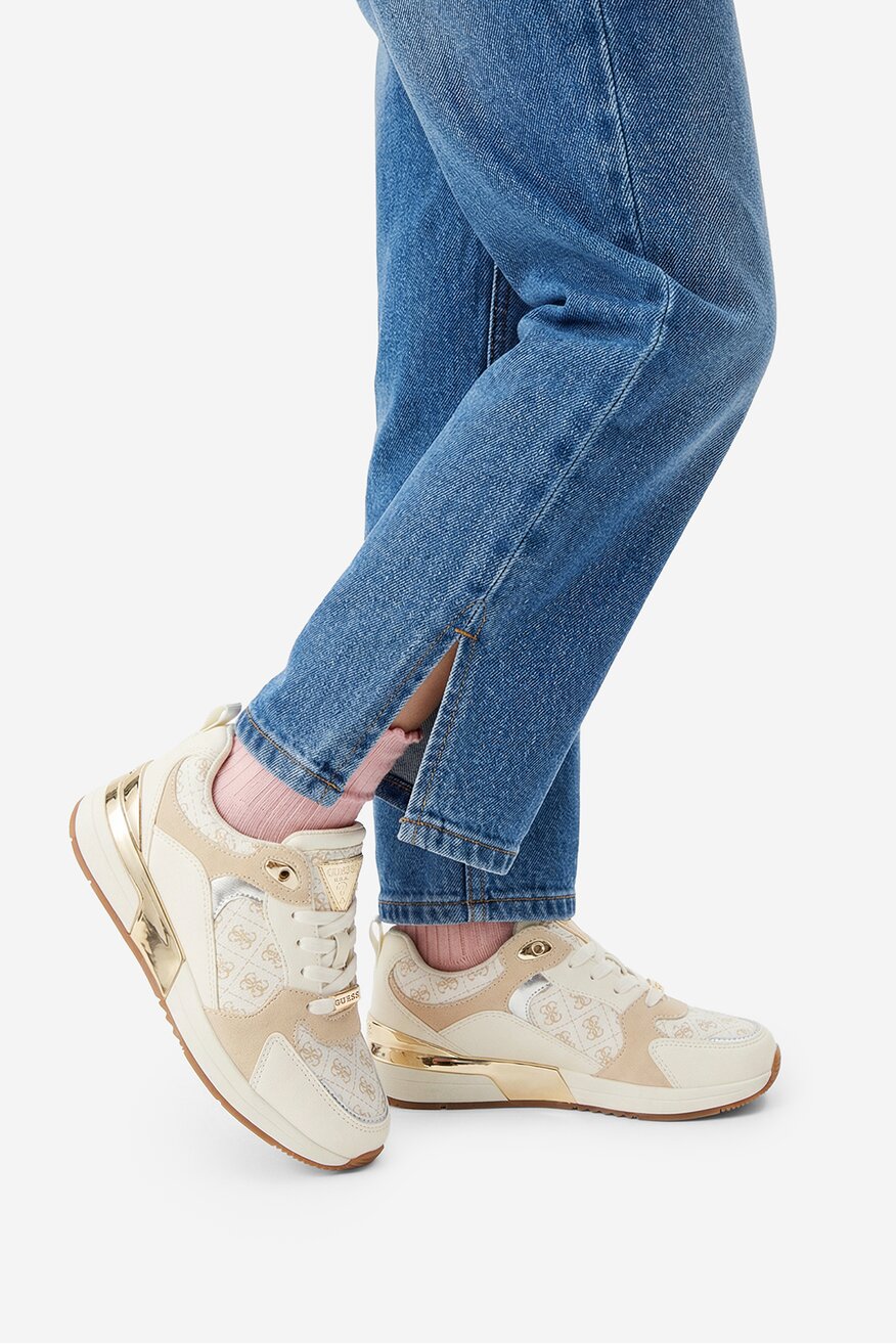 
                GUESS - Sneakersy - 5906751886038