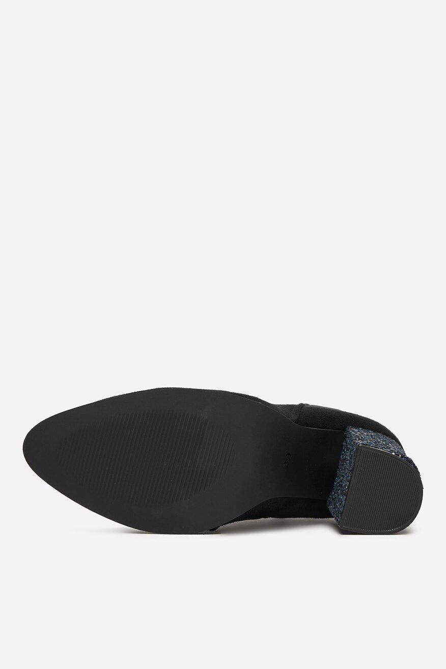 
                Боти DeeZee ЧЕРЕН - 5904410890020