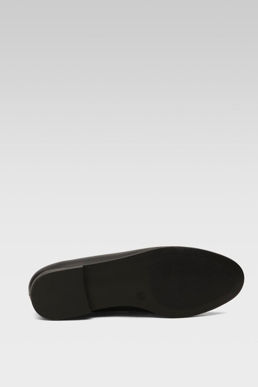 
                Lasocki - Mokasyny skórzane z aplikacją - 5904248523084