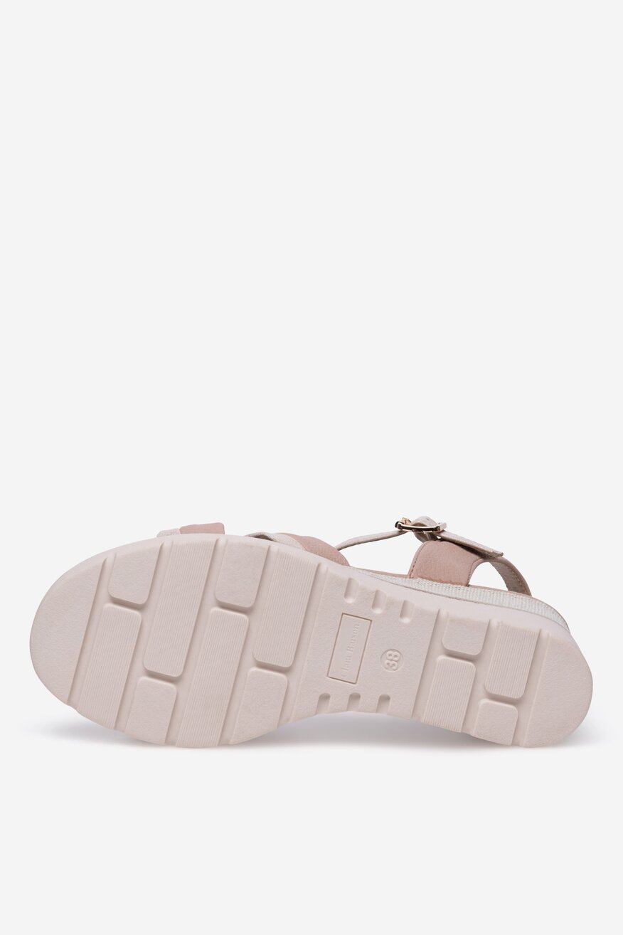 
                Clara Barson - Sandały na koturnie - 5905588575559