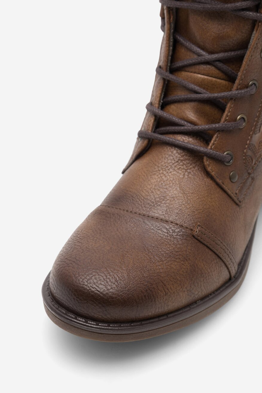 
                Csizma Mustang BARNA - 5905588859055