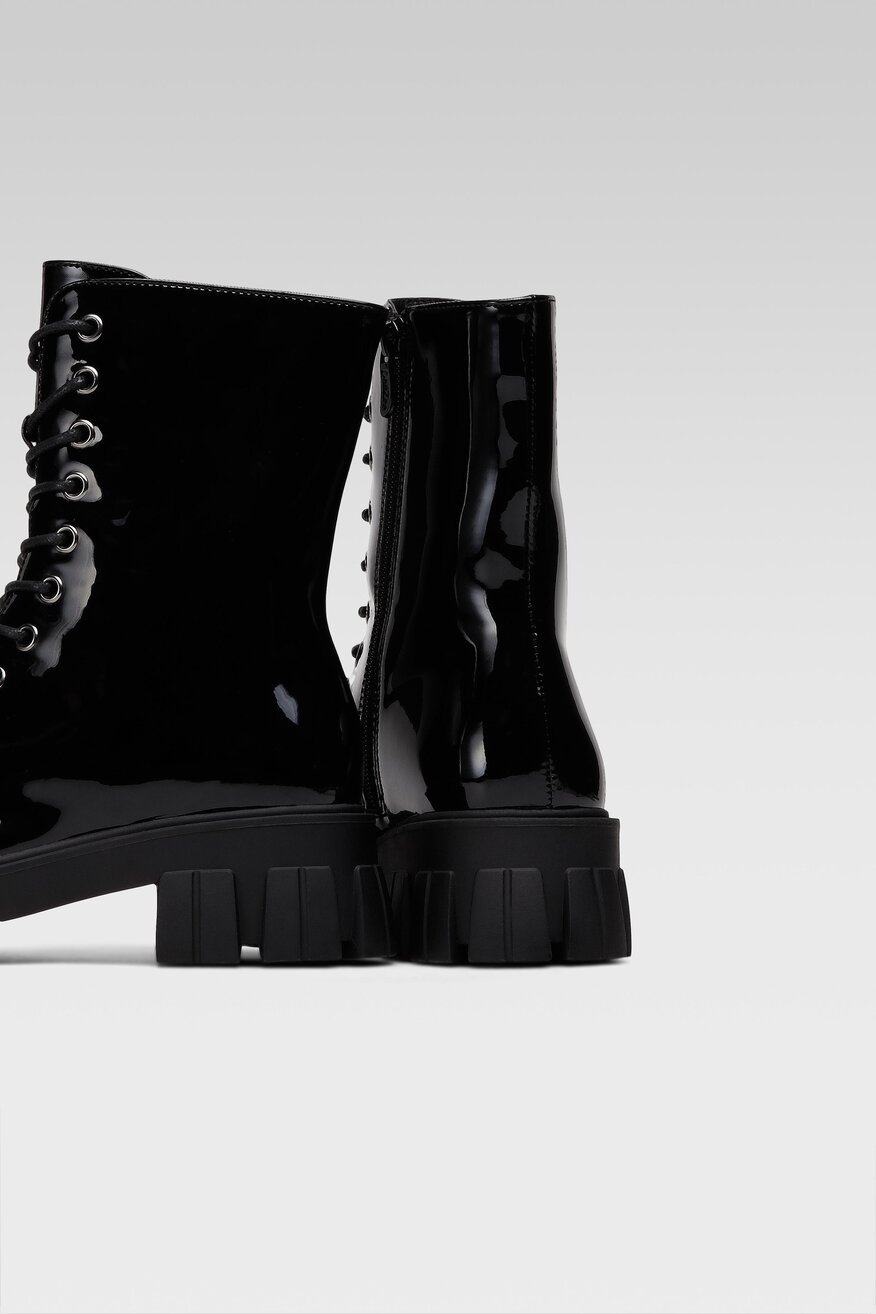 
                DeeZee - Trzewiki lakierowane - 5904862229720