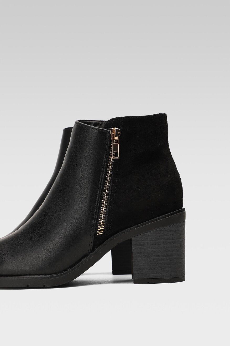 
                Clara Barson - Botki na obcasie czarne - 5903698754338