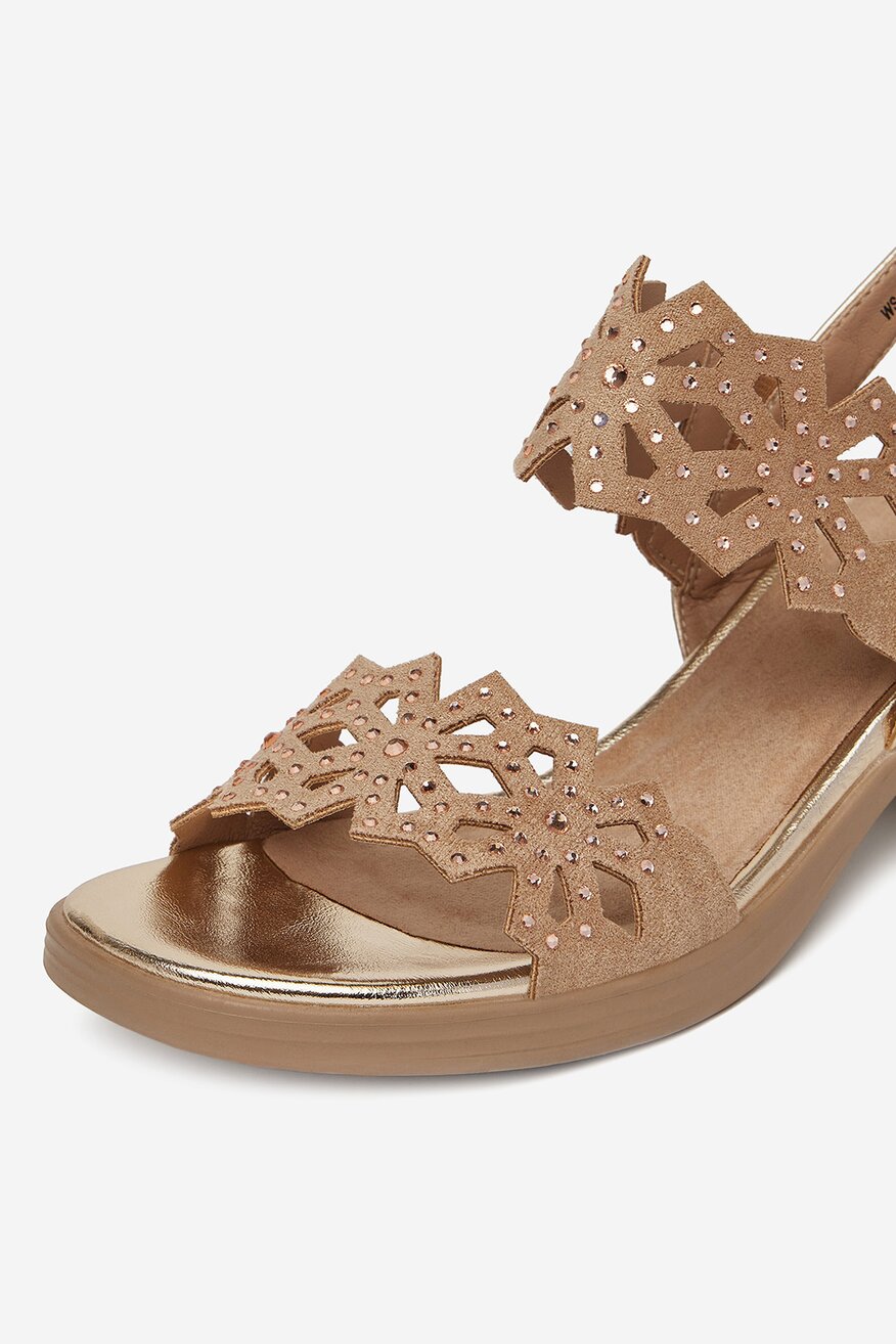 
                Clara Barson - Sandały - 5904862314099