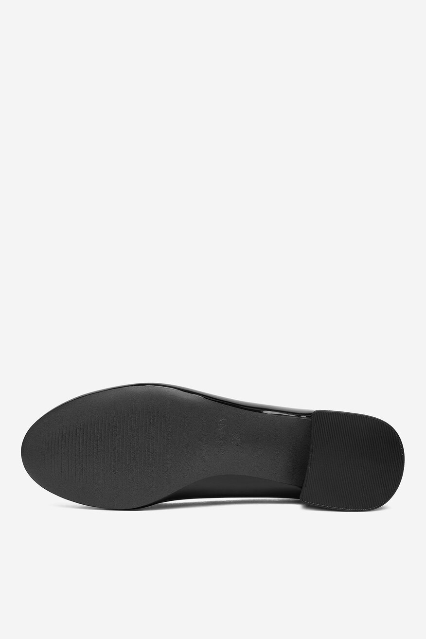 
                Елегантни обувки Jenny ЧЕРЕН - 5906751709429