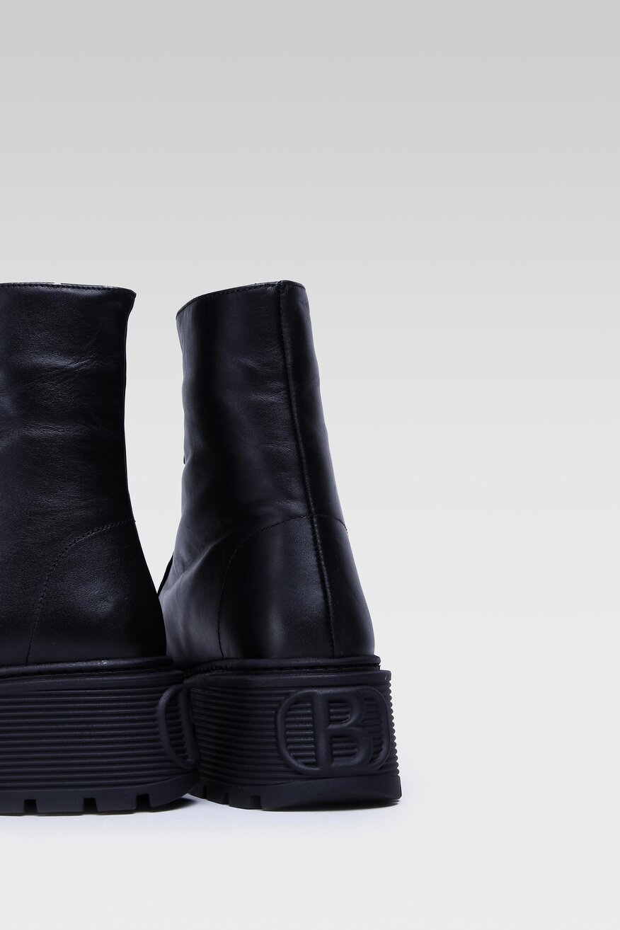 
                Bokacsizma Badura FEKETE - 5904862372044