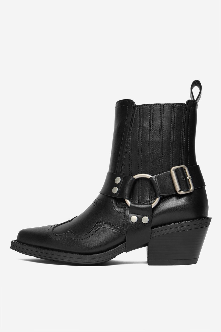 
                        Bokacsizma Badura EO-BAILE-07100-25 FEKETE - 5906751418888