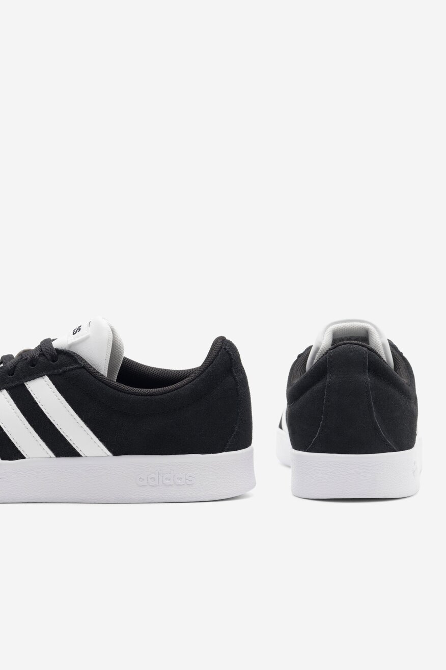 
                Кросівки спортивні adidas ЧОРНИЙ - 5905588103004