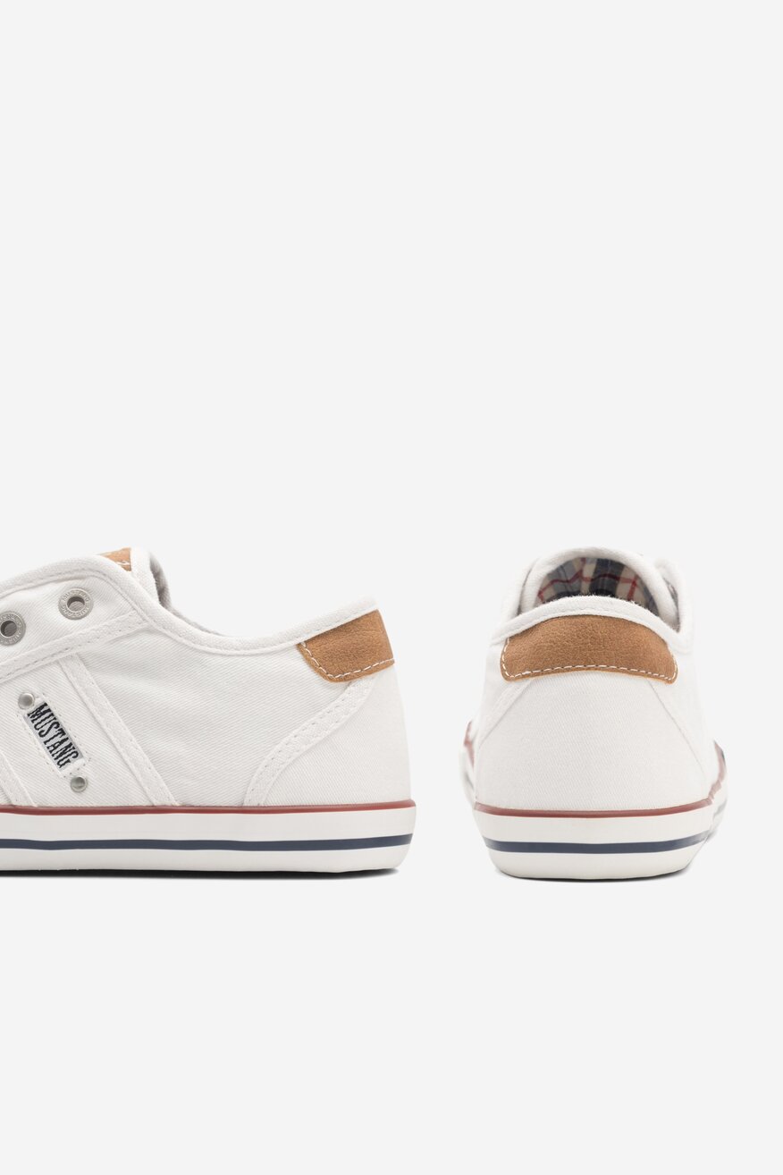 Mustang - Trampki białe - 5904862664613
