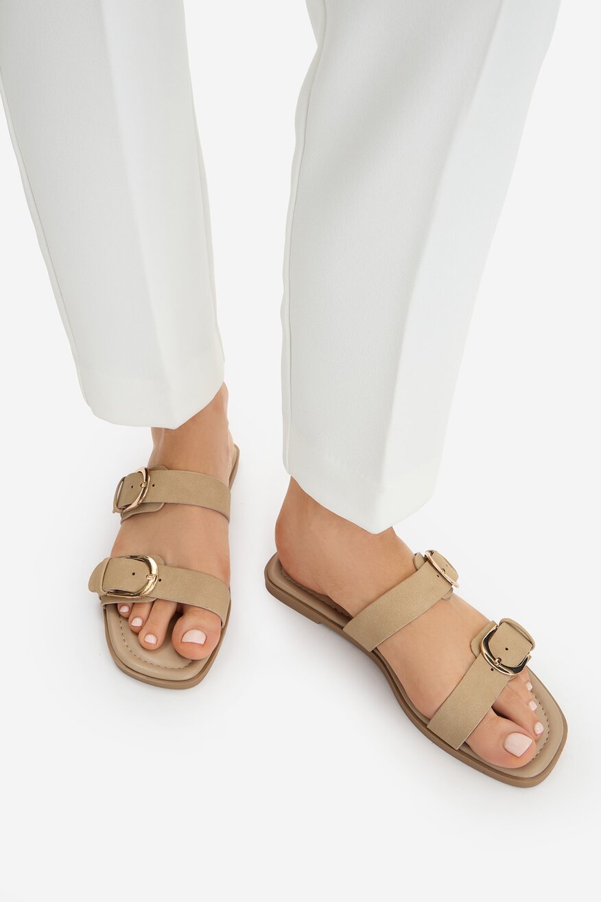 
                Шльопанець Jenny БЕЖЕВИЙ - 5906751719534