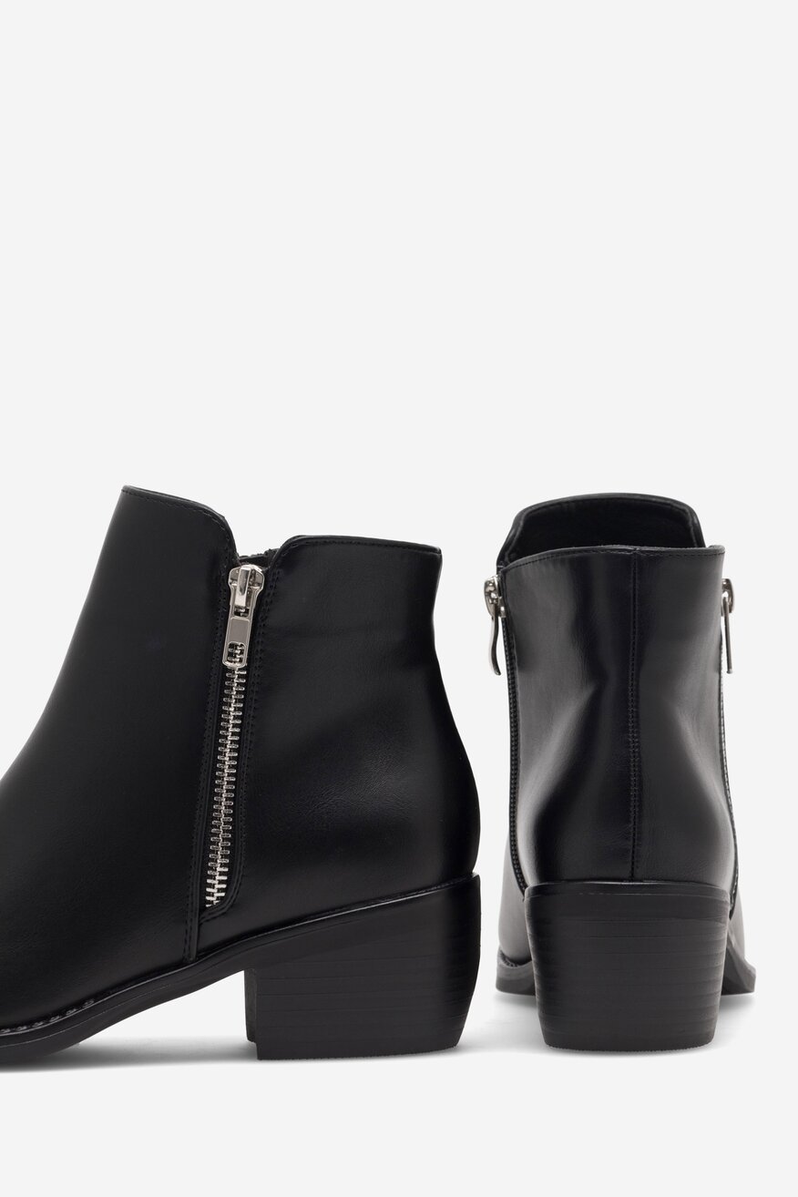 
                Боти Jenny Fairy ЧЕРЕН - 5905588027232