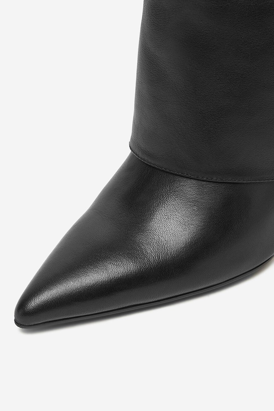 
                Bokacsizma EVA MINGE FEKETE - 5906751409060