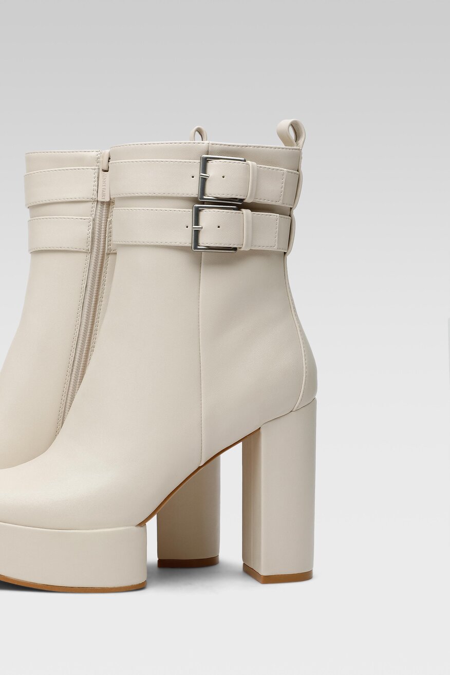 
                Jenny Fairy - Botki na słupku - 5904862407067