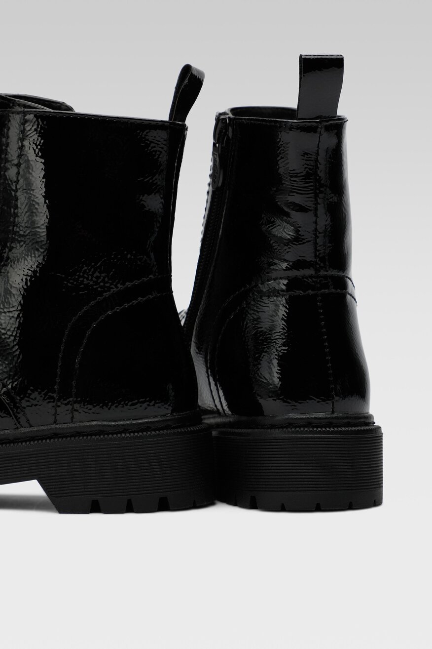 
                Csizma DeeZee FEKETE - 5904862144351