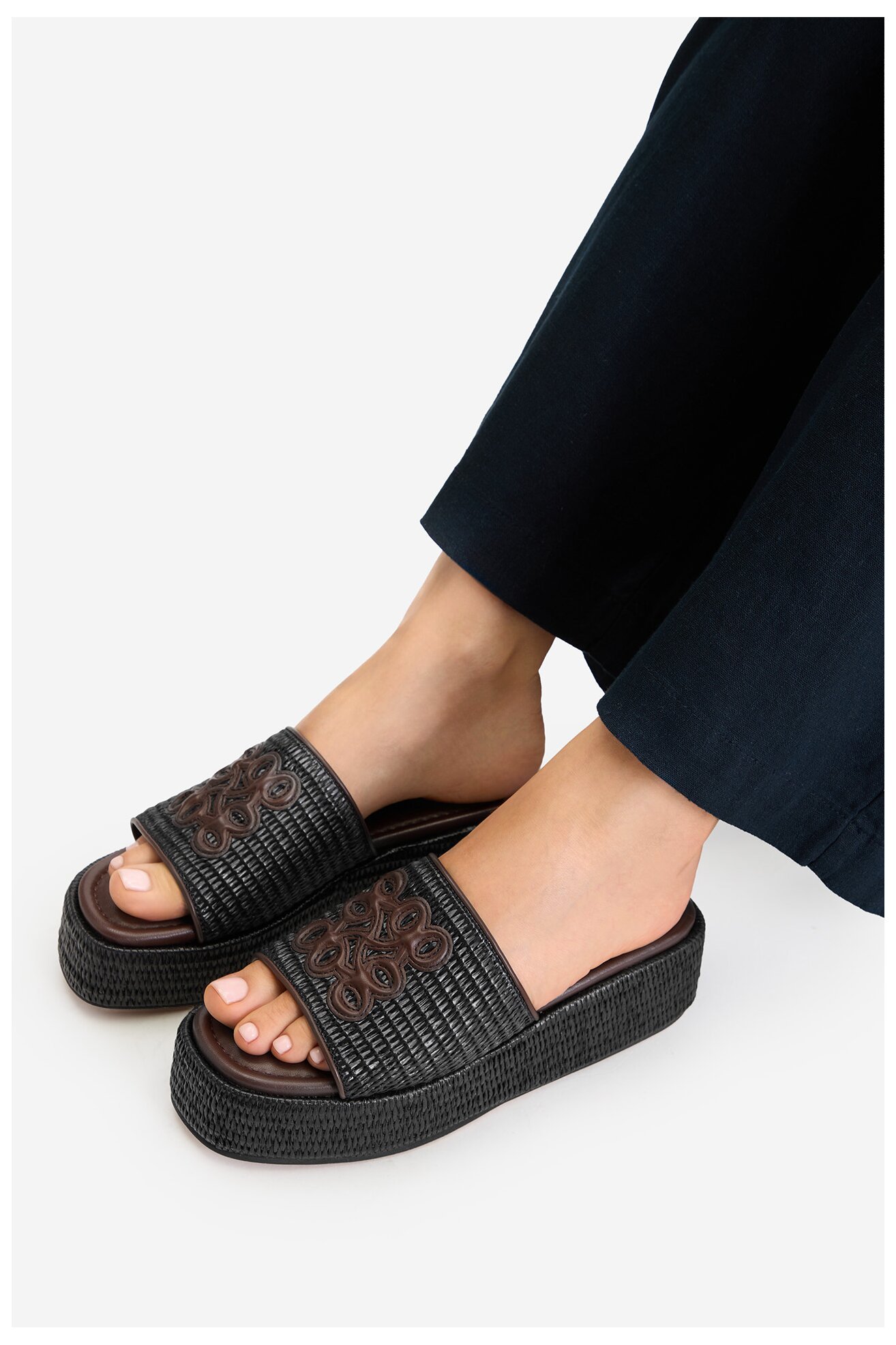 Шльопанець NINE WEST EO-259-8201 ЧОРНИЙ