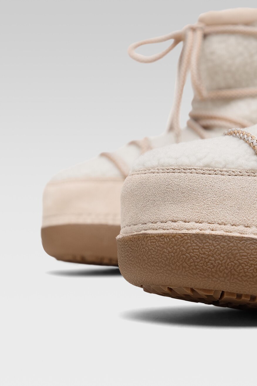 
                Боти DeeZee БЕЖОВ - 5903698998213