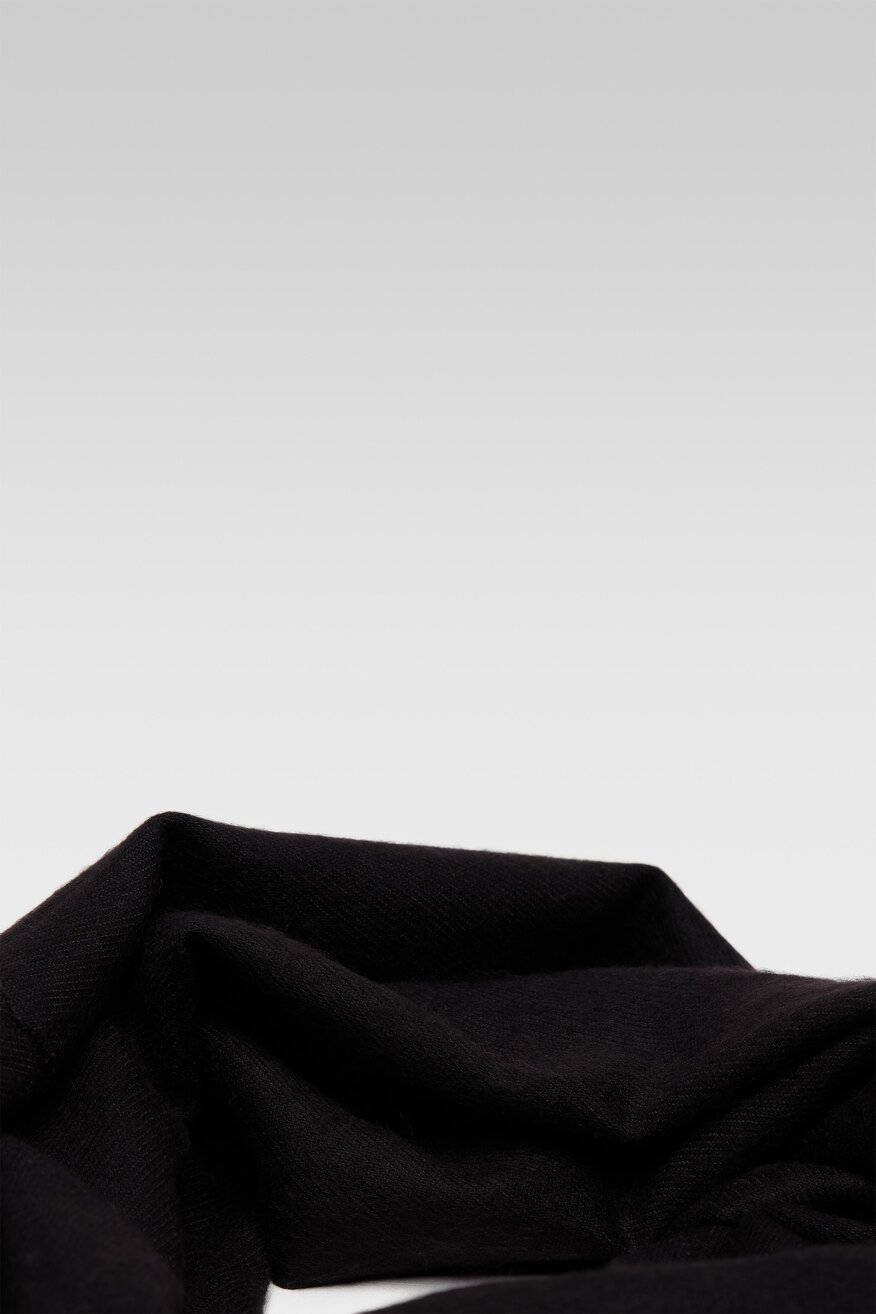 
                ACCCESSORIES - Szal czarny - 5904248939540