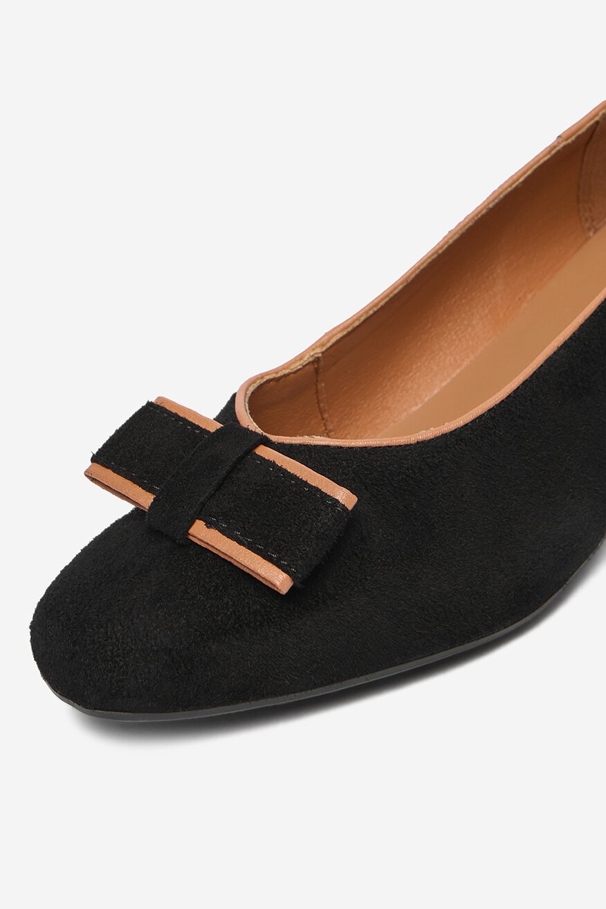 
                Körömcipő Lasocki FEKETE - 5906751453353