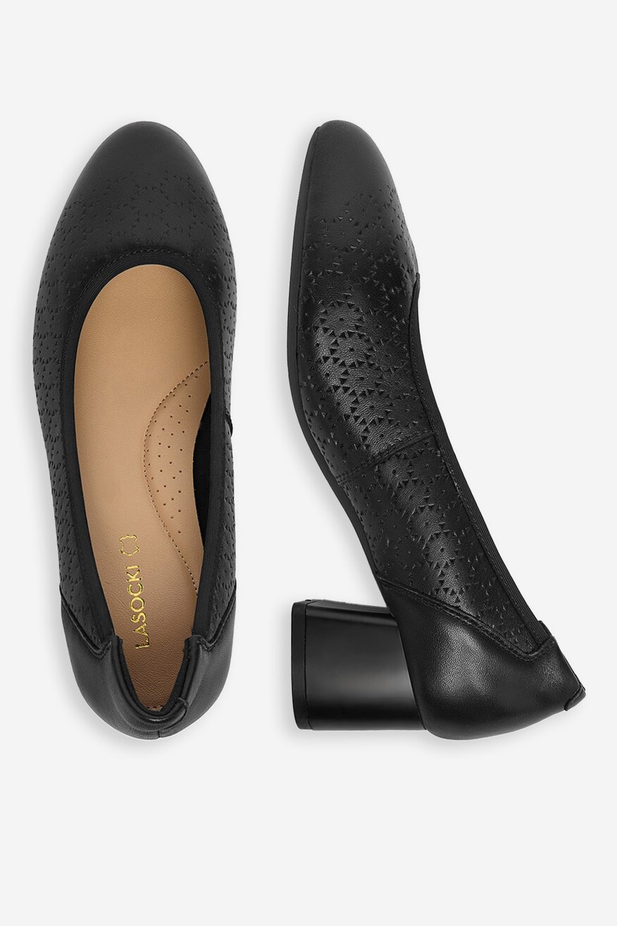 
                Елегантни обувки Lasocki ЧЕРЕН - 5906751799659