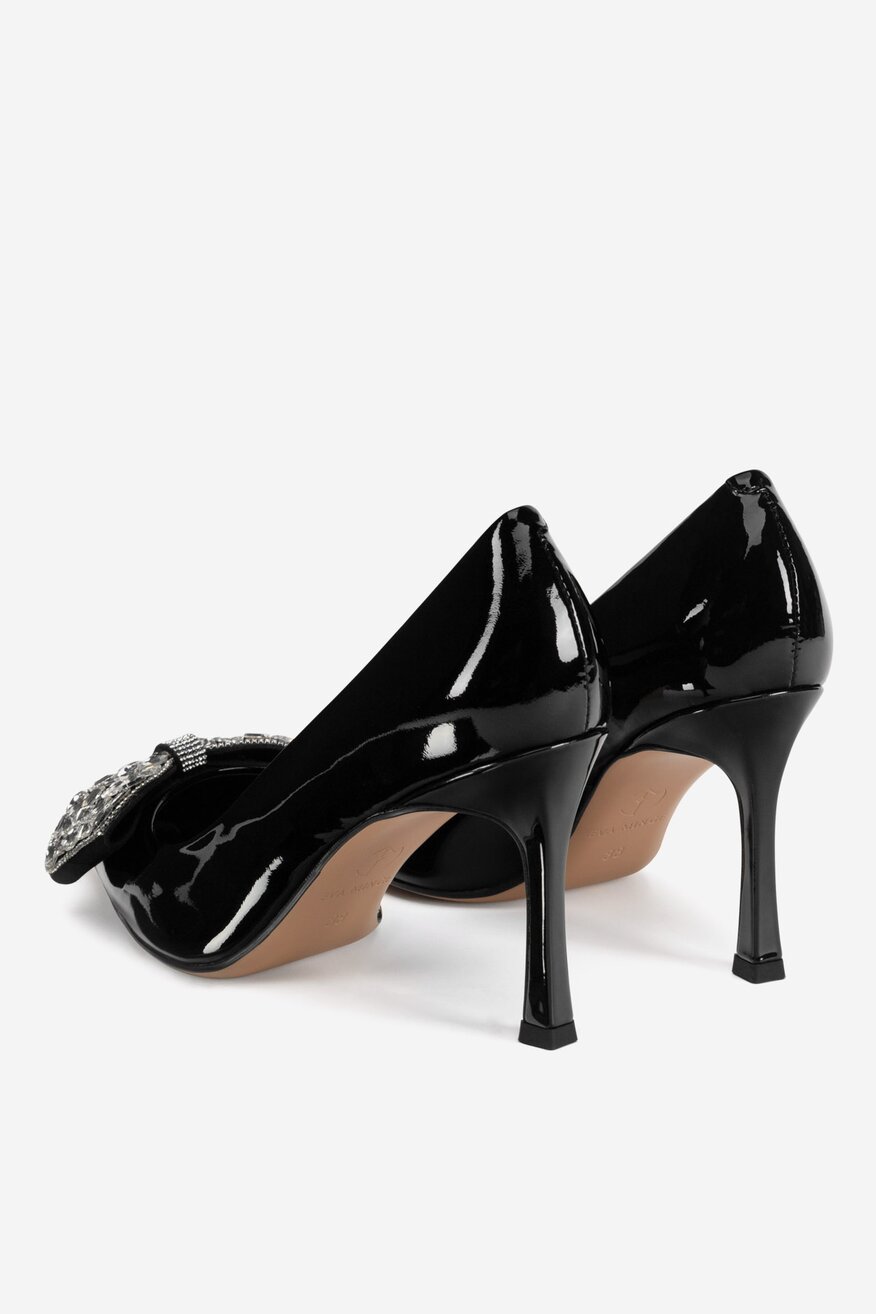 
                Körömcipő EVA MINGE FEKETE - 5906751796658