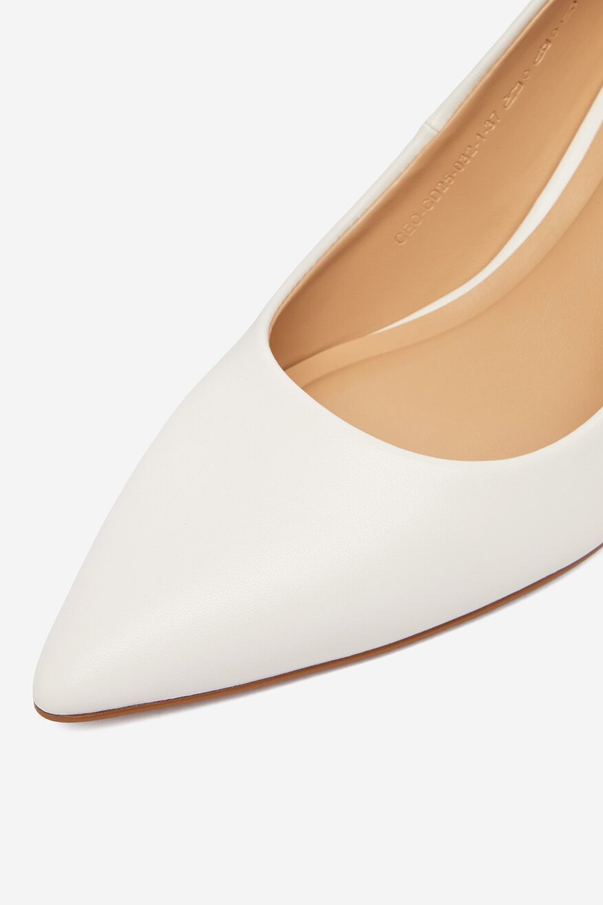 
                Елегантни обувки NINE WEST БЯЛ - 5906751934630