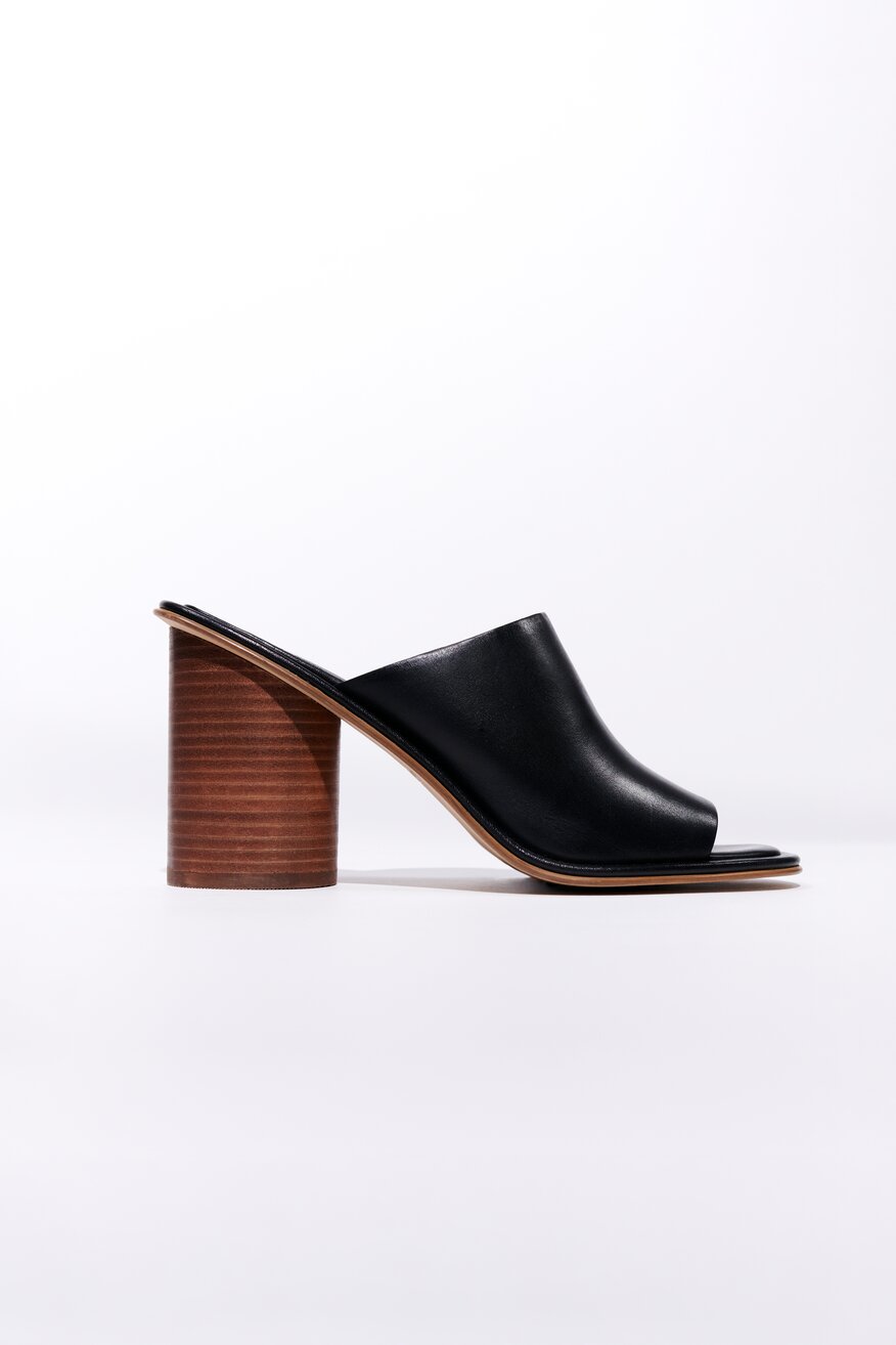 Gino Rossi - Skórzane klapki czarne - 5904862846385