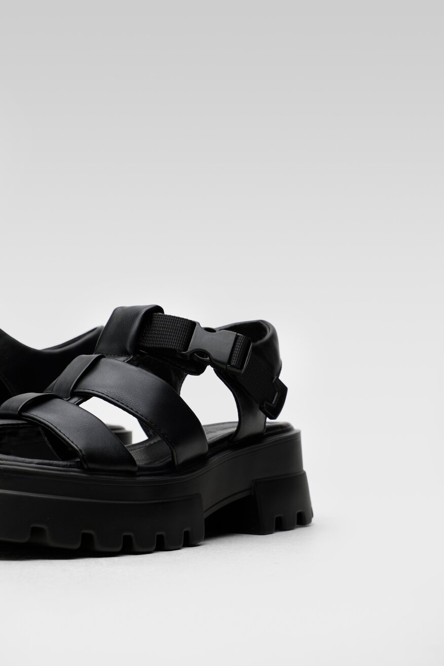 
                Jenny Fairy - Sandały czarne z zatrzaskiem - 5904248642082